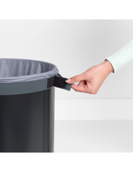 Brabantia Skalbinių dėžė 60L - juoda matinė