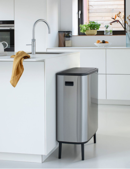 Brabantia Šiukšlių dėžė BO Touch HI 2x30L su kojelėmis
