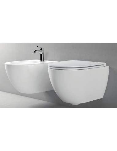 Pakabinamas unitazas Comoda EasyClean su plonu Slim SoftClose dangčiu