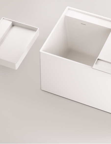 PAA Infinity – unikalių formų architektūriška „Silkstone“ vonia. 1795 x 795 mm.